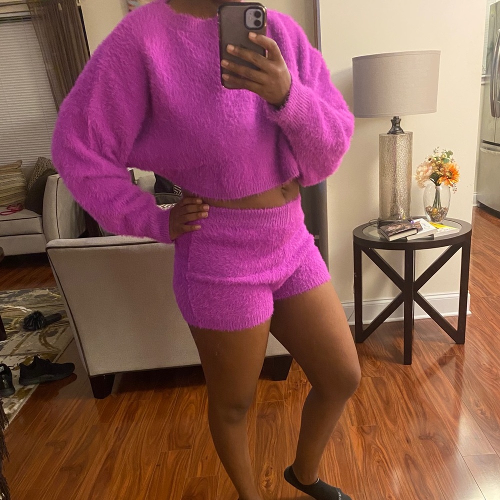 Felicia two piece fuzzy set